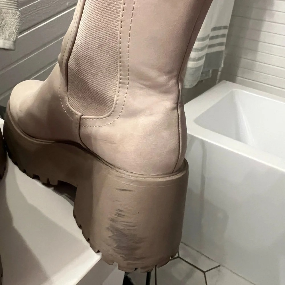 Soda Cream Women's Combat Boots - Picture 4 of 5